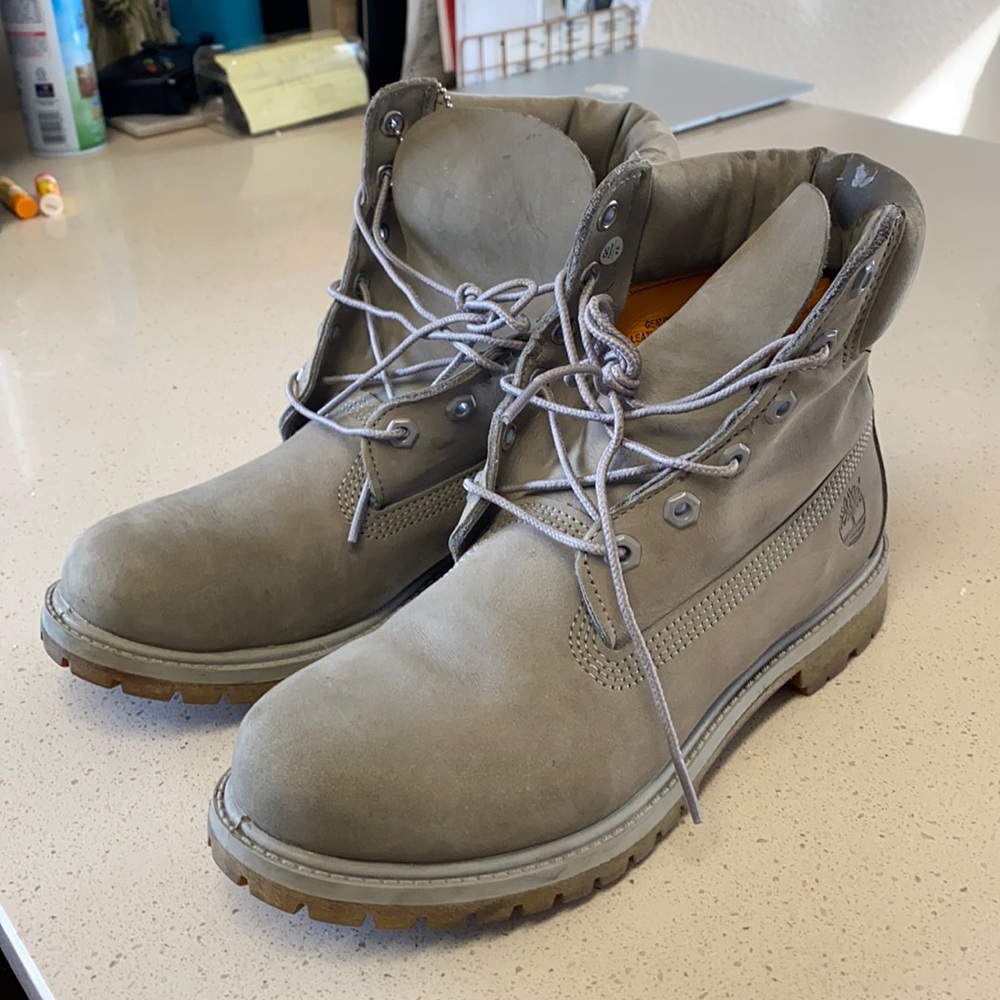 Grey timberland boots!